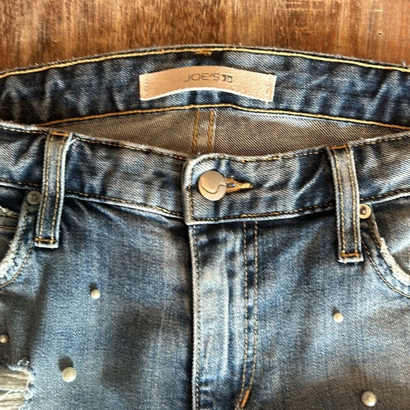 Joes jeans distressed w/pearls - Picture 3 of 6